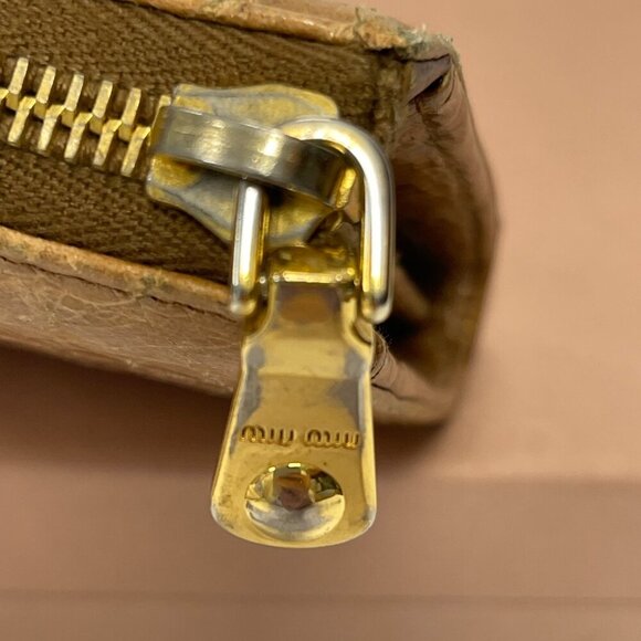 Miu Miu Crocodile-Embossed Leather Zip-Around Wallet, Cammello - Preowned - Picture 5 of 16